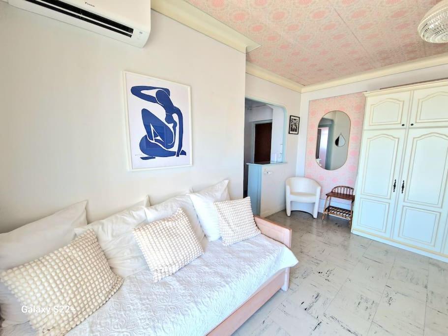 Cozy Studio, Sea View, Old Town, Near Beaches อองทีบส์ ภายนอก รูปภาพ