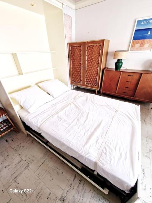Cozy Studio, Sea View, Old Town, Near Beaches อองทีบส์ ภายนอก รูปภาพ