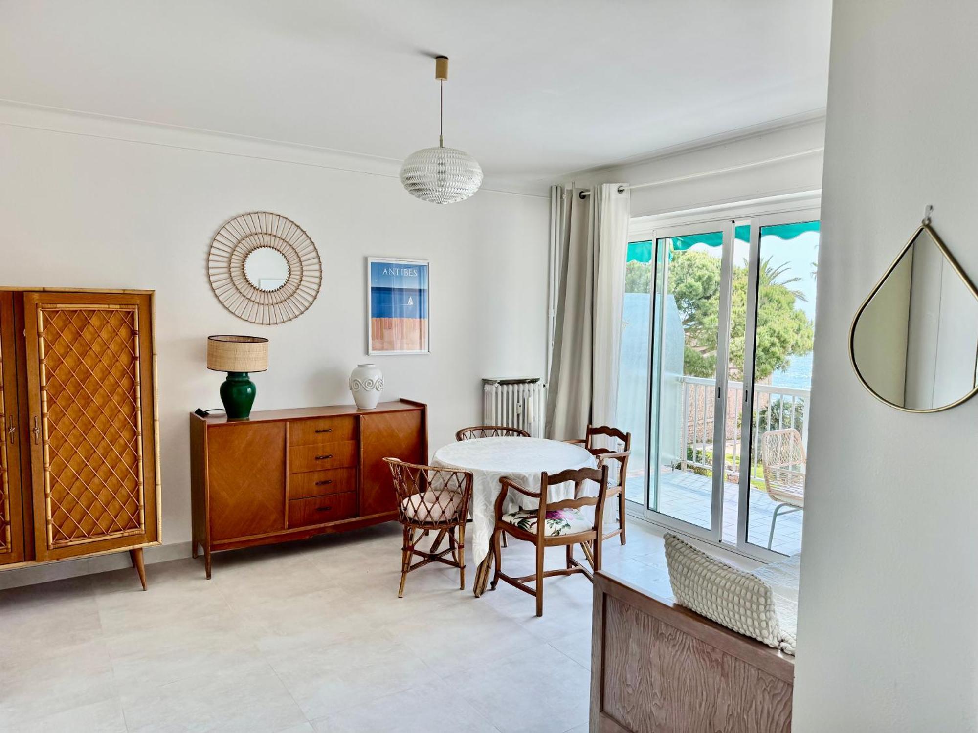 Cozy Studio, Sea View, Old Town, Near Beaches อองทีบส์ ภายนอก รูปภาพ